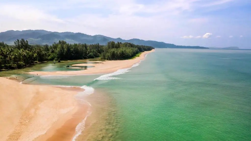 DEVASOM KHAO LAK BEACH RESORT & VILLAS
