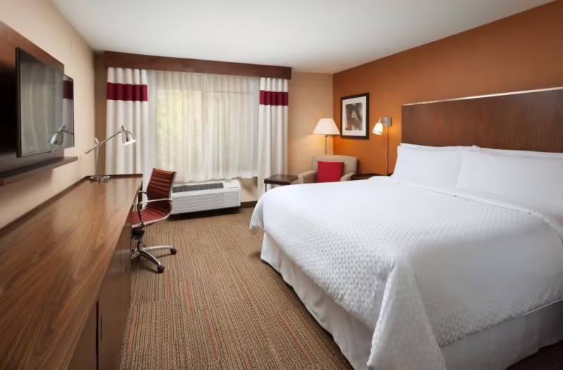SURESTAY PLUS BY BEST WESTERN SUKHUMVIT 2