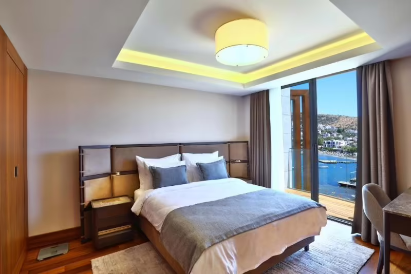 MARE DELUXE RESIDENCES & VILLAS