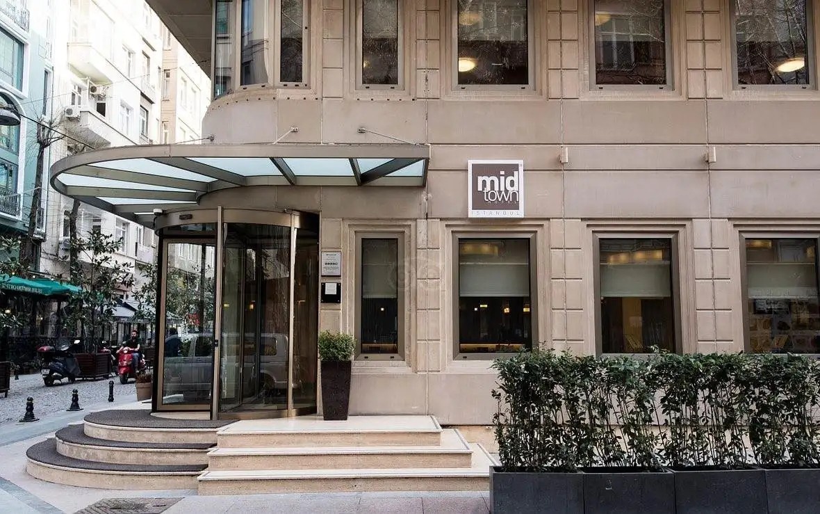 MIDTOWN HOTEL