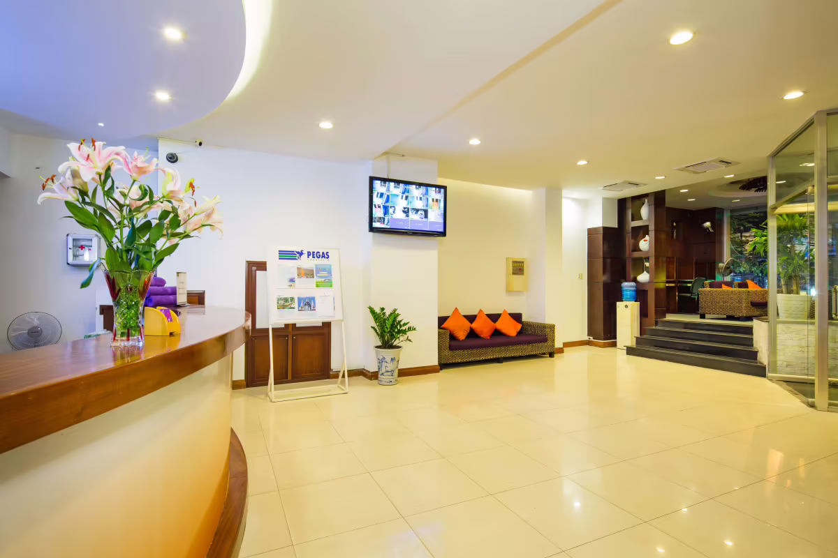 PHOENIX NHA TRANG HOTEL (EX. BRANDI NHA TRANG HOTEL, THE LIGHT 2)