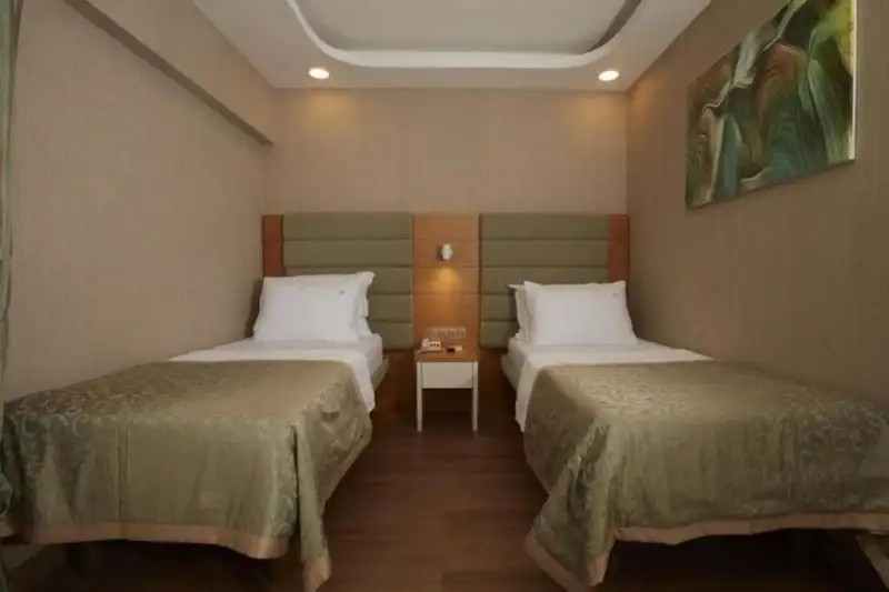 LIFE CORNER HOTEL
