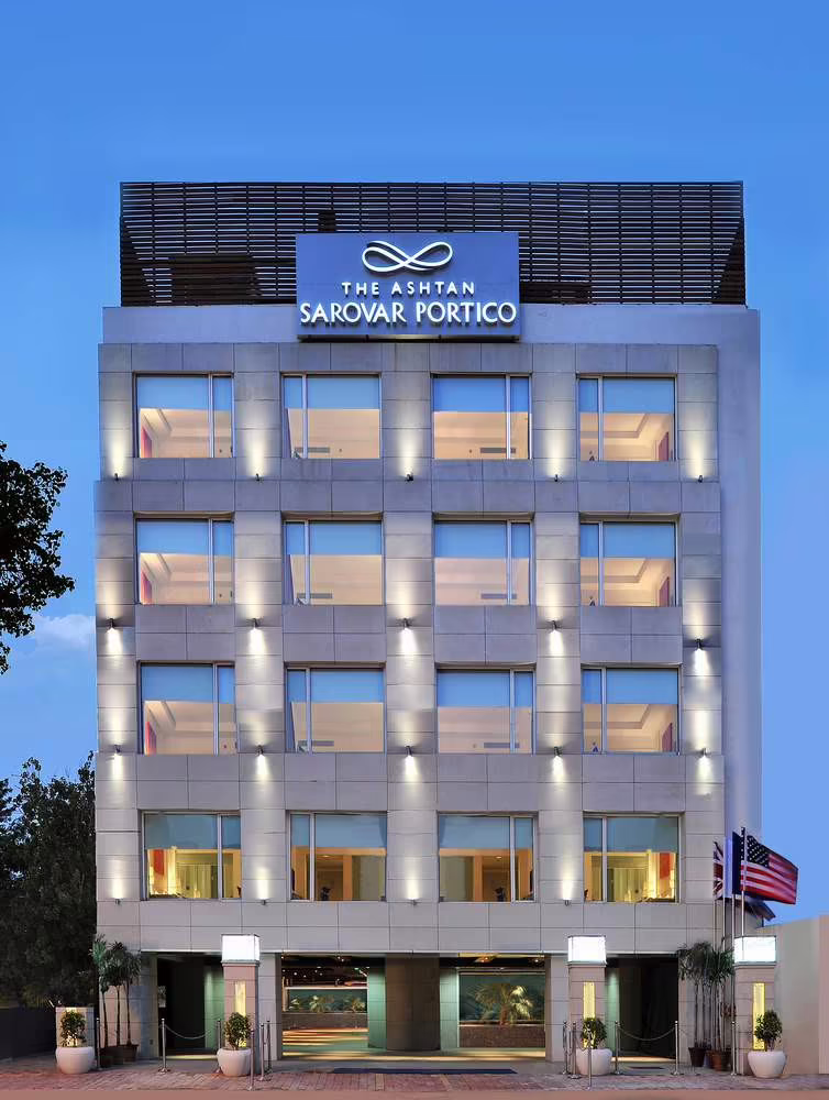 THE ASHTAN SAROVAR PORTICO