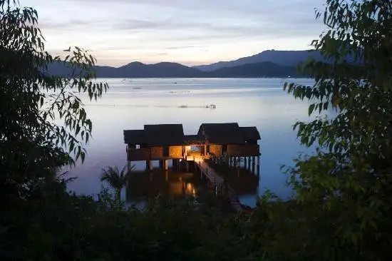 VEDANA LAGOON RESORT & SPA