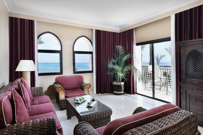junior suite pool or sea view