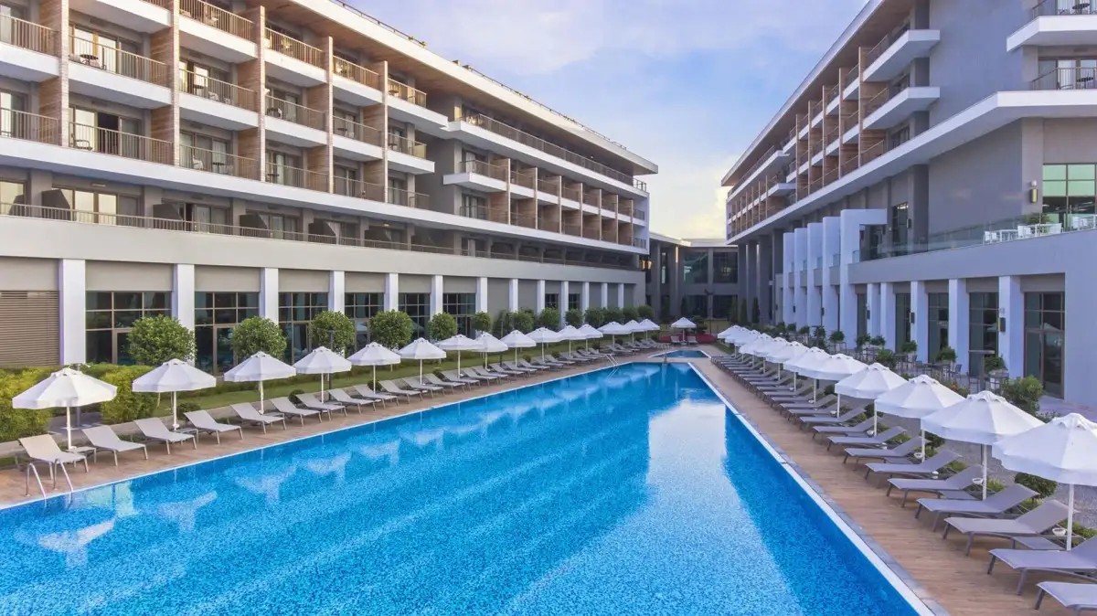 ACANTHUS CENNET BARUT COLLECTION