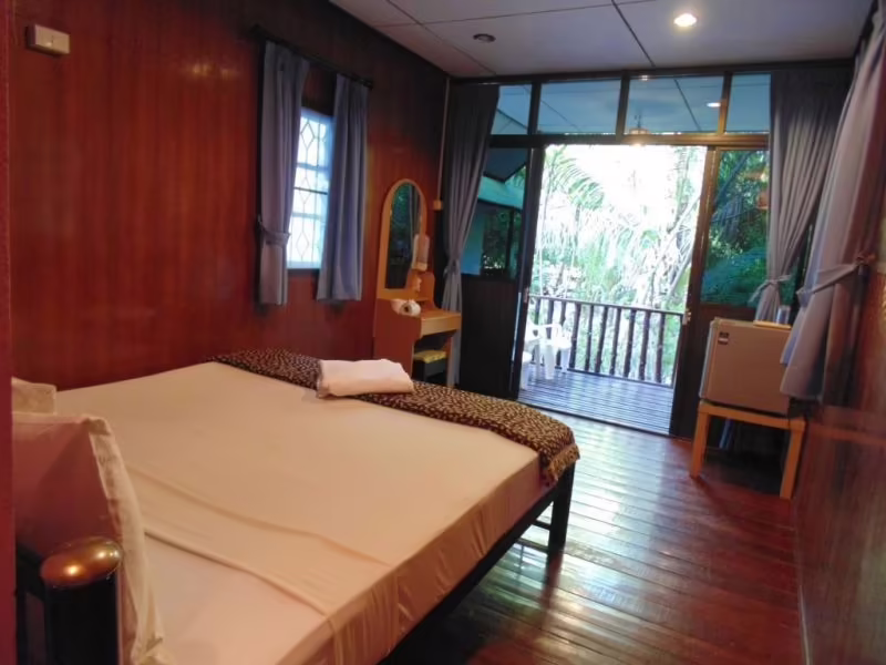 MOONHUT BUNGALOWS