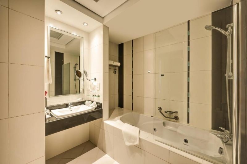 1 bedroom deluxe suite city view