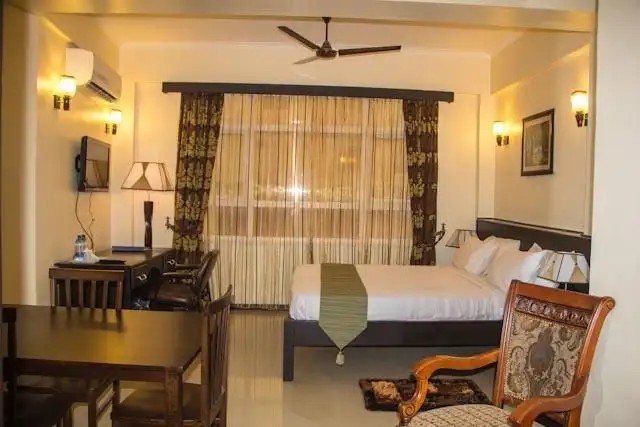 SAPPHIRE HOTEL
