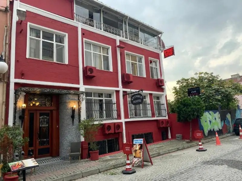 ANTIQUE
