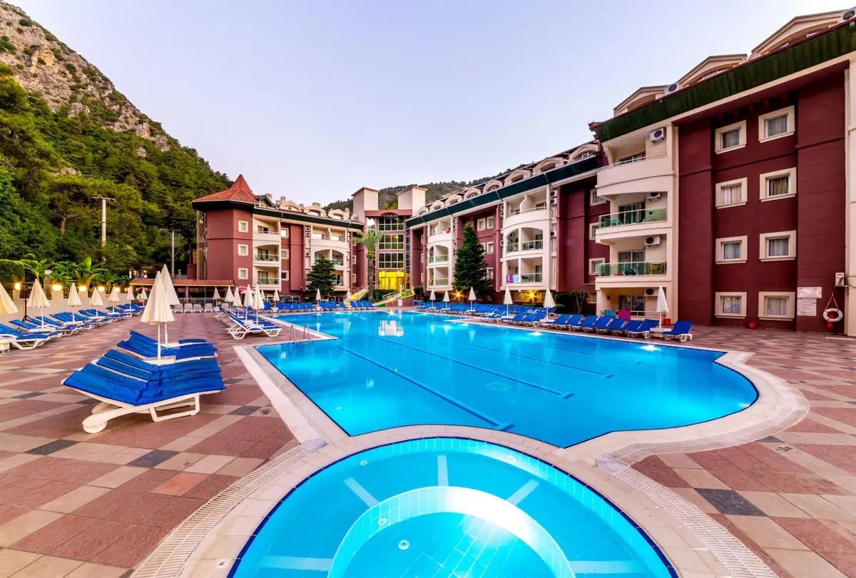 JULIAN FOREST SUITES