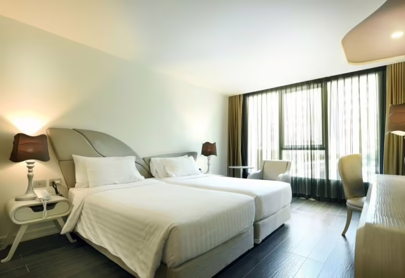 LE TADA PARKVIEW HOTEL