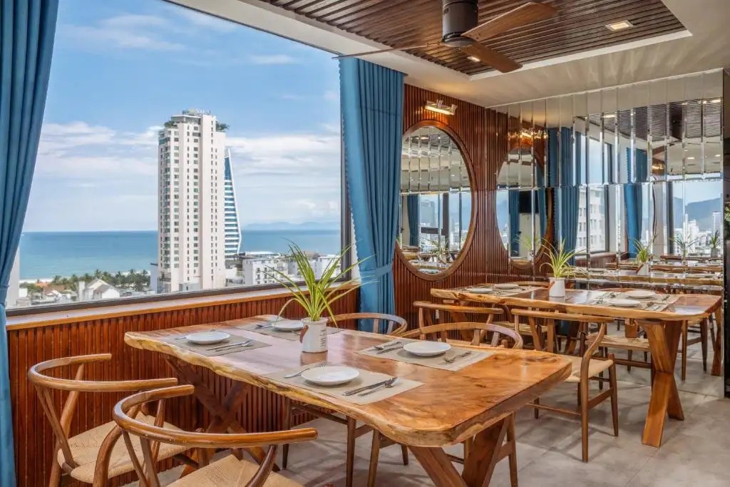 WHITE SAND HOTEL & APARTMENT