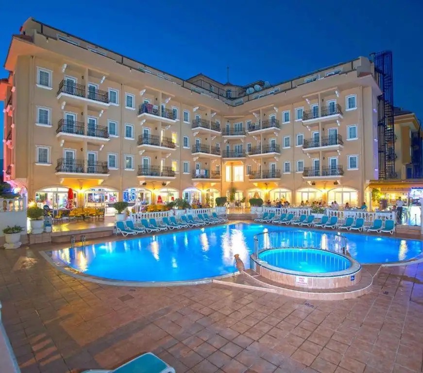 SINATRA HOTEL