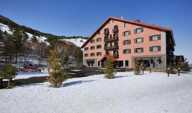 DEDEMAN ERZURUM PALANDOKEN SKI LODGE