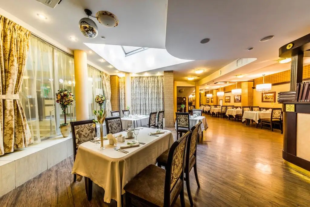 CRONWELL INN СТРЕМЯННАЯ