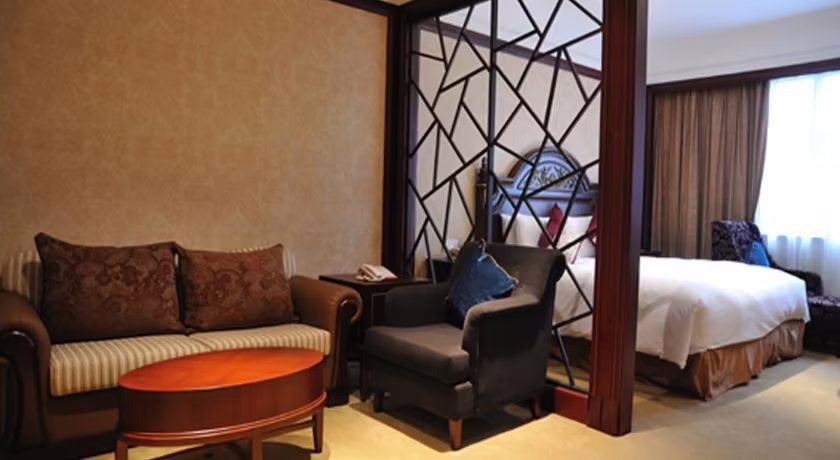 HOWARD JOHNSON HONG QIAO AIRPORT