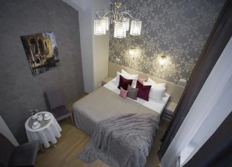 VENETA ROOMS