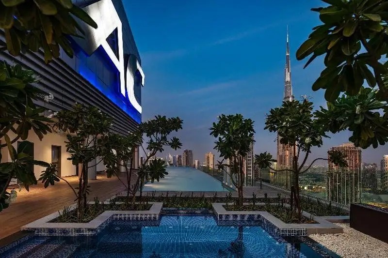 STAYCAE PARAMOUNT SHEIKH ZAYED