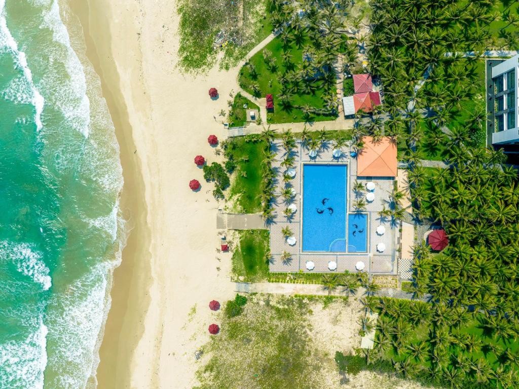 TUANA HOTELS CAM RANH RESORT (EX. OCEAN WAVES RESORT CAM RANH)