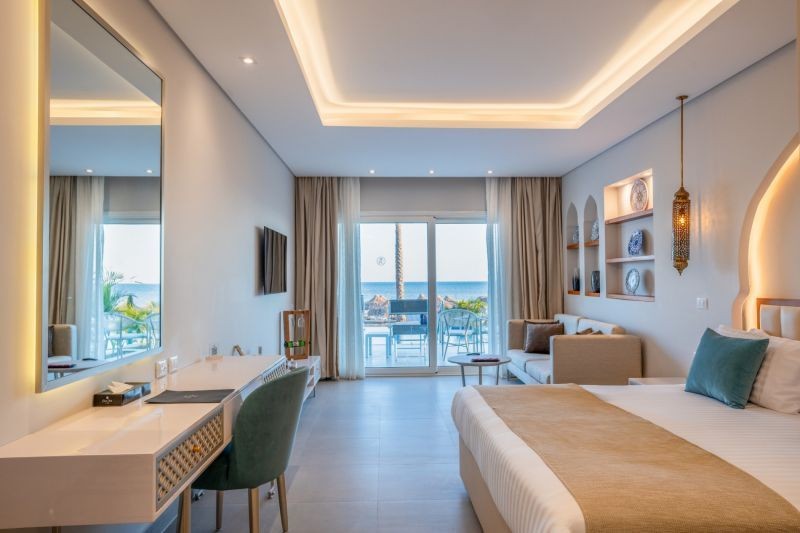 junior swim up suite garden or pool or partial sea view