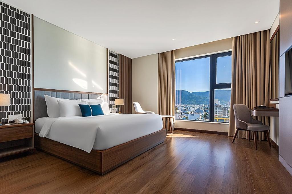 PENINSULA HOTEL DANANG