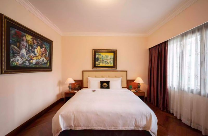 colonial president suite