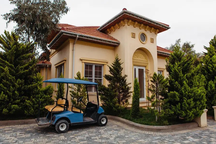 VILLAS BY SEA BREEZE