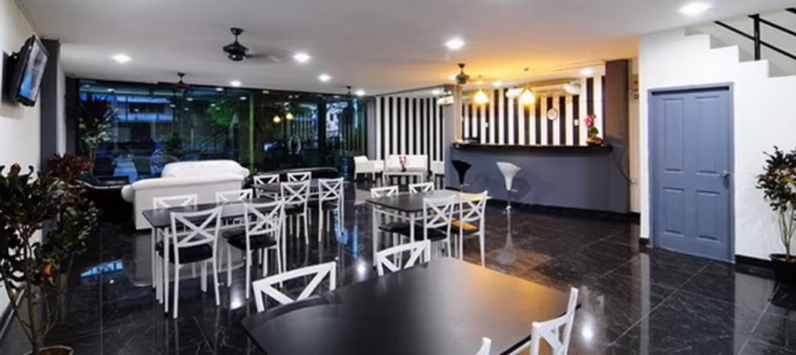CHAPLIN INN