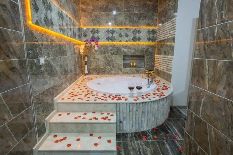 ELANIS SUITES