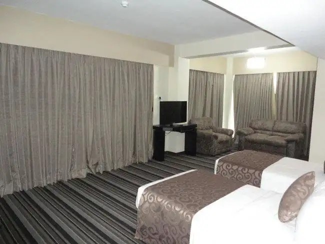 PEARL GRAND HOTEL
