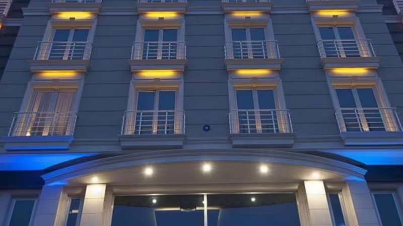 TUGCU HOTEL SELECT