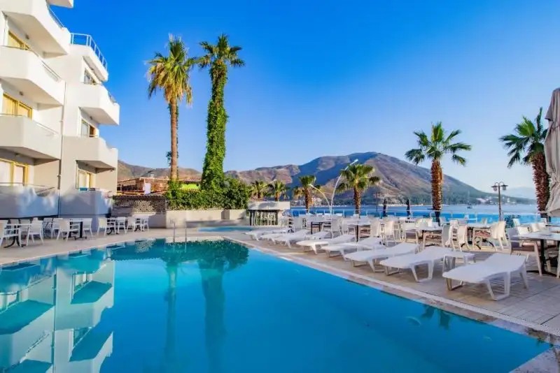 MARBAS SELECT BEACH ADULTS ONLY 14+