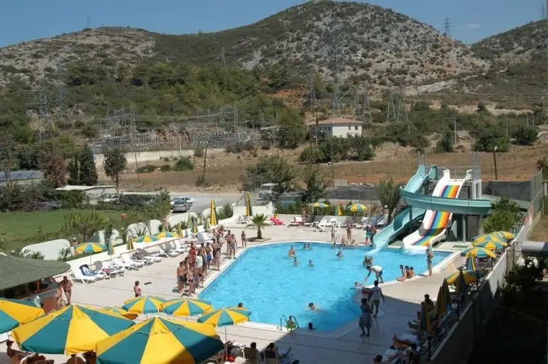 CLUB MIRAABELL
