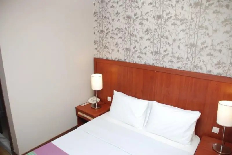 AVISOS HOTEL & APARTMENTS