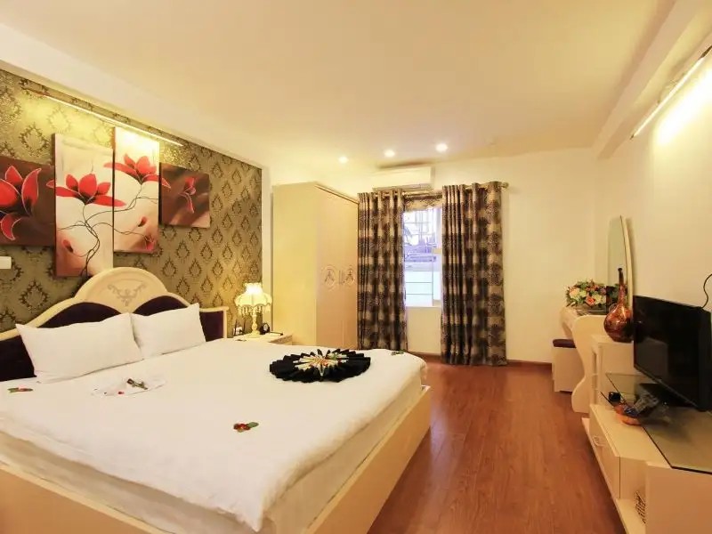 SPLENDID STAR BOUTIQUE