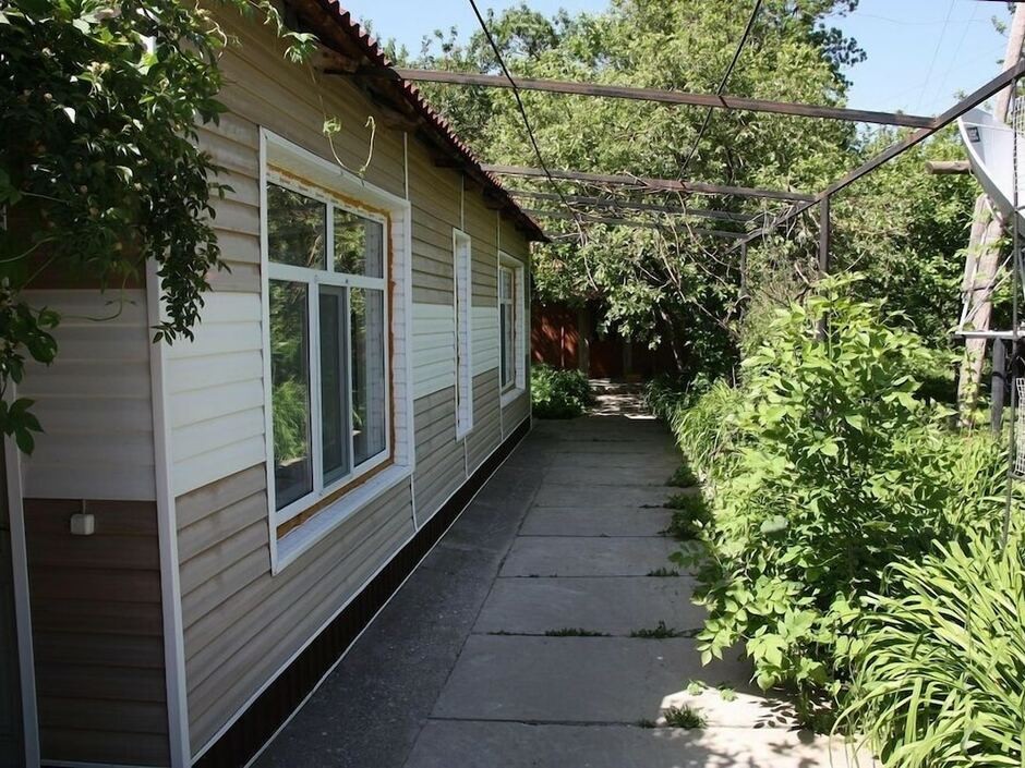 ZHENJA AND LYUDAS BOARDING HOUSE