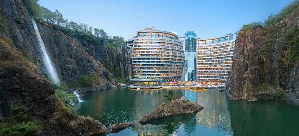 INTERCONTINENTAL SHANGHAI WONDERLAND
