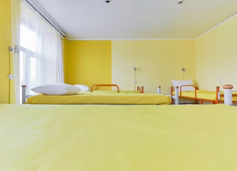 ORANGE HOSTEL (ОРАНЖ)