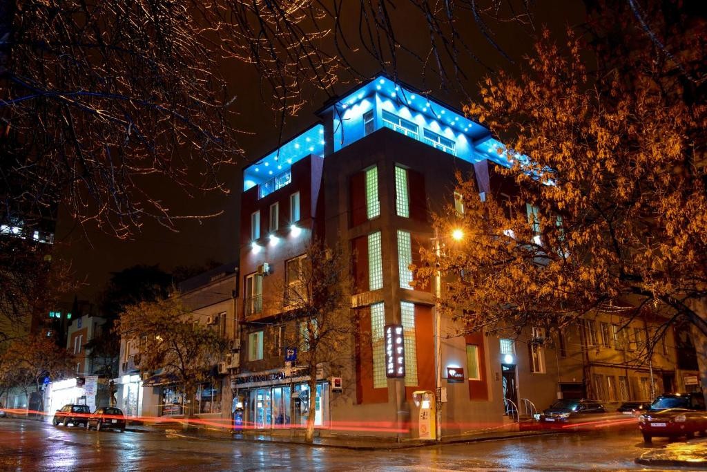 DIAMOND HOTEL