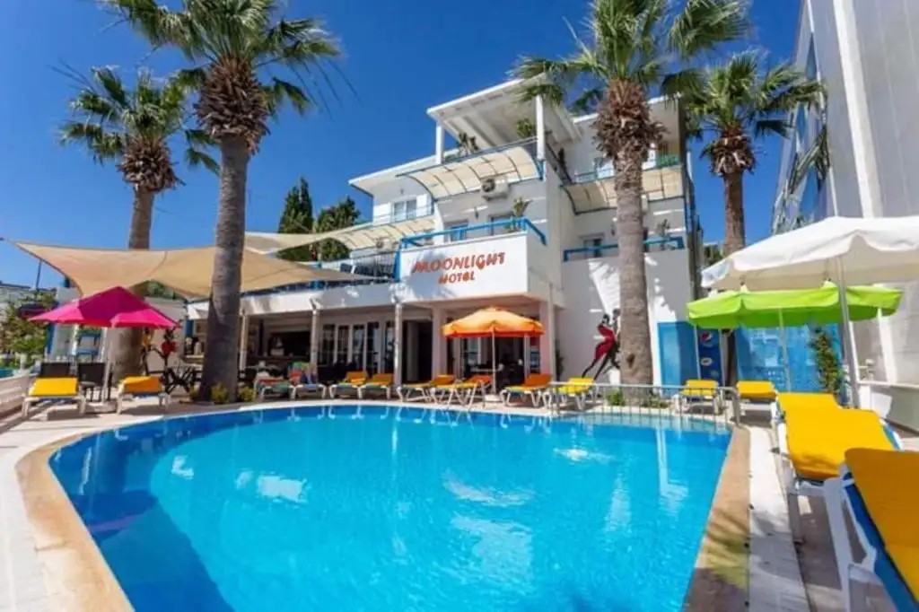 MAXSEA BEACH HOTEL (EX. MOONLIGHT)