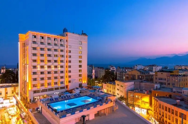 BEST WESTERN PLUS KHAN HOTEL