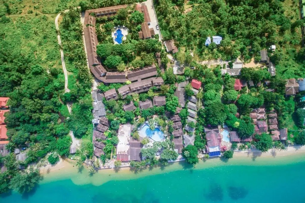PARADISE BEACH RESORT