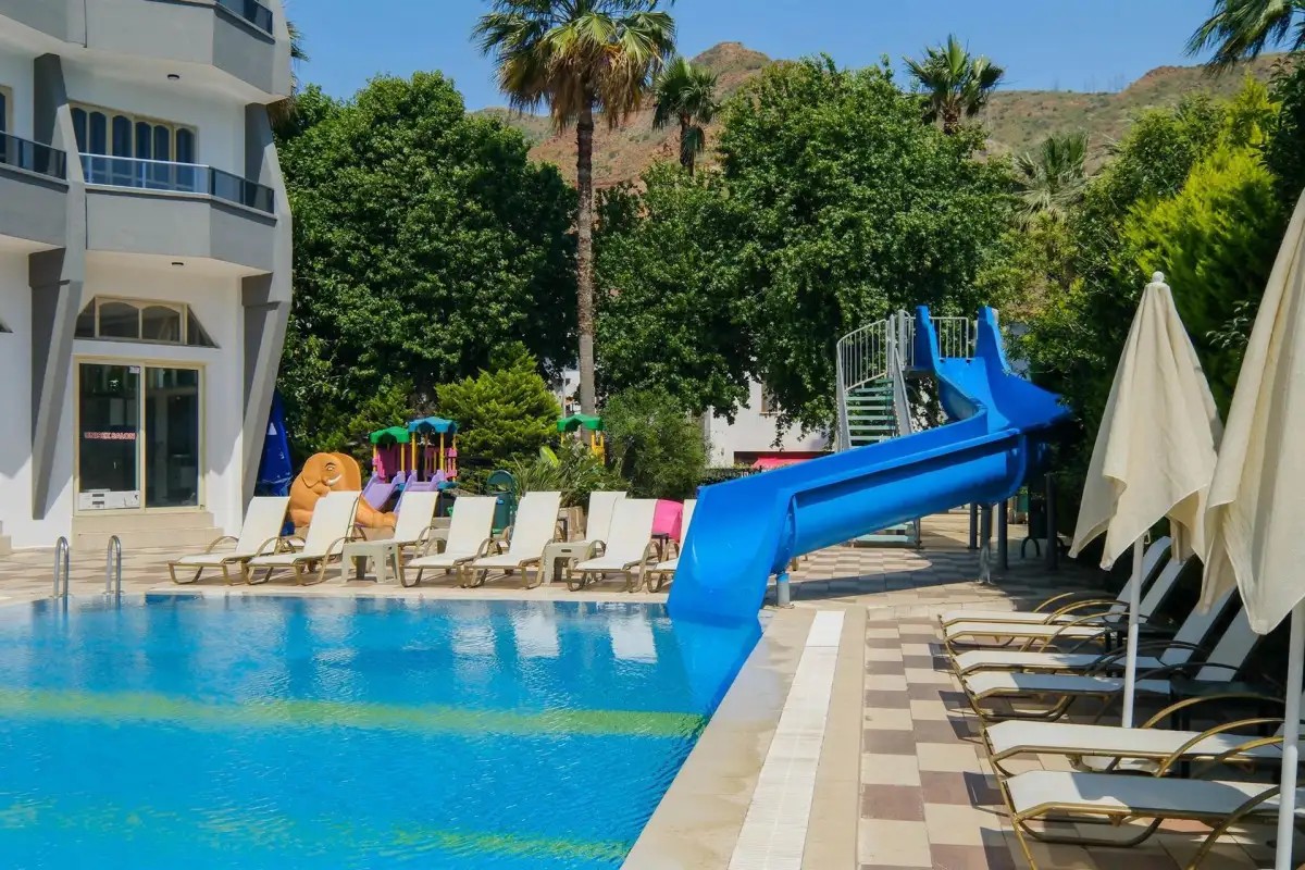 CLUB SELEN ICMELER