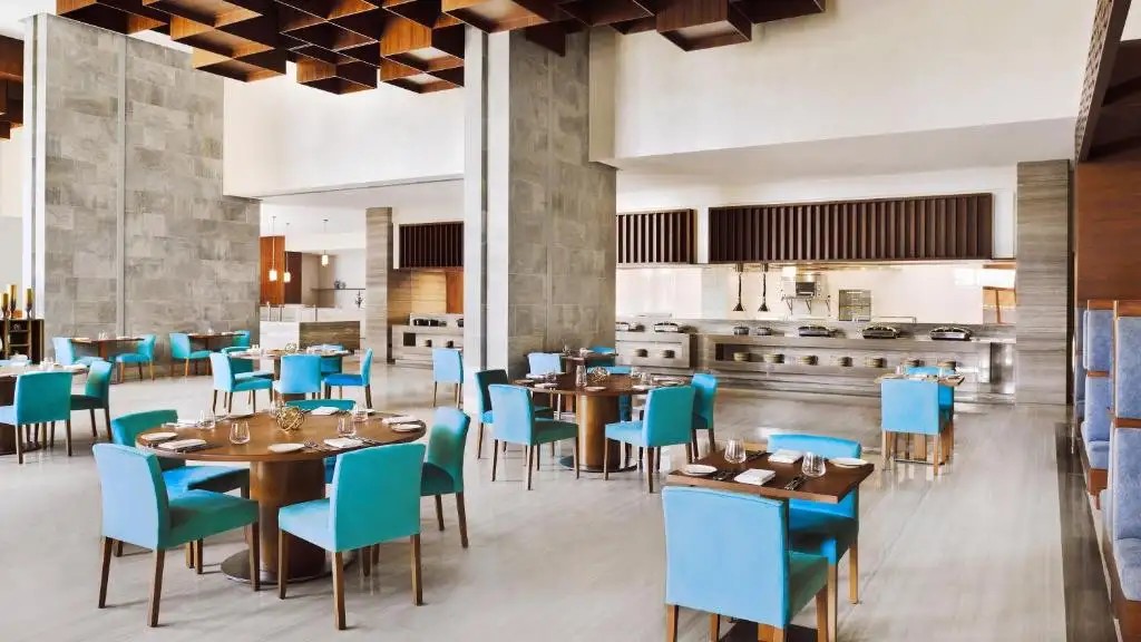 HOLIDAY INN DUBAI AL MAKTOUM AIRPORT