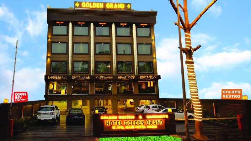 GOLDEN GRAND HOTEL
