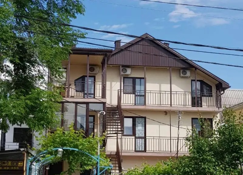 ВИНОГРАДНЫЙ ДВОРИК