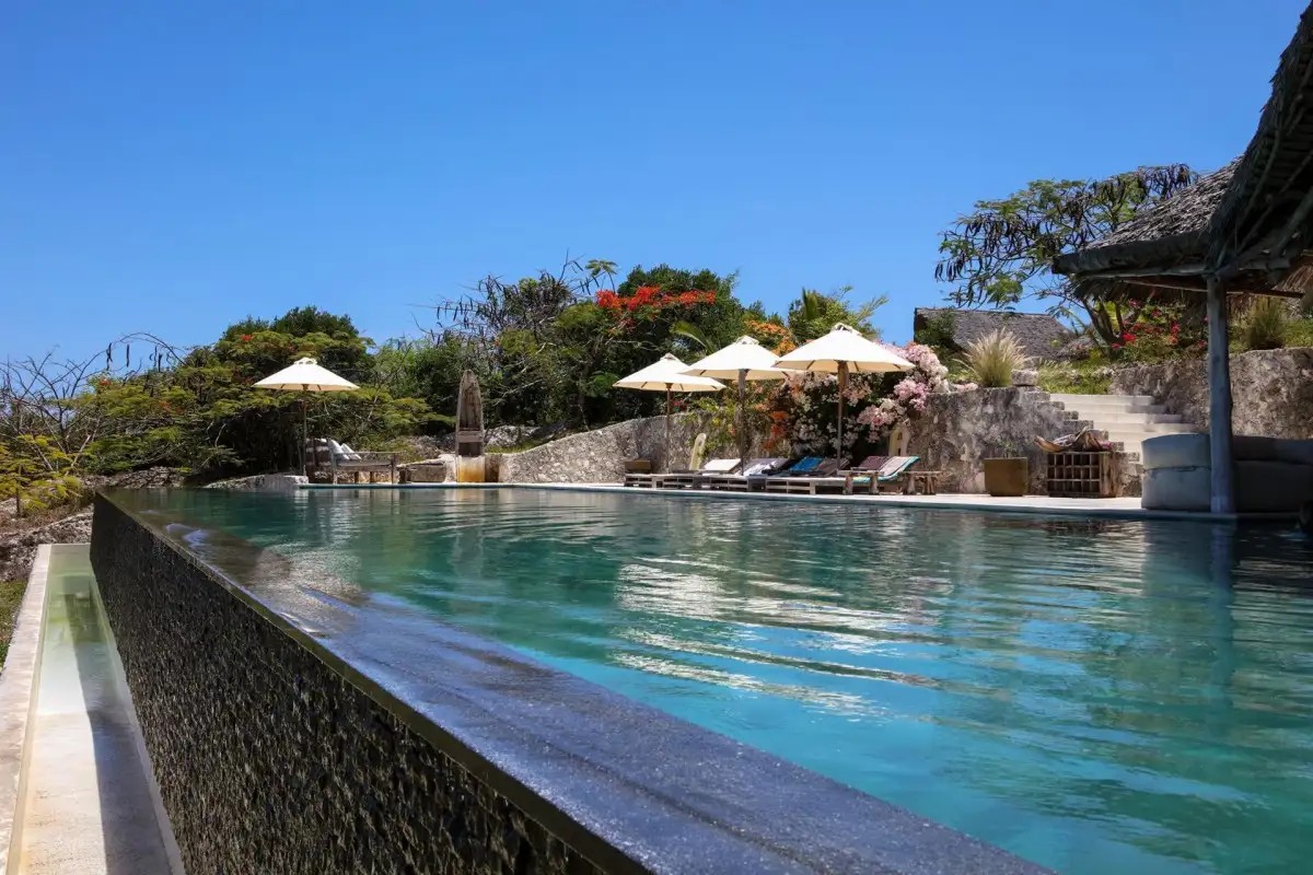 QAMBANI LUXURY RESORT