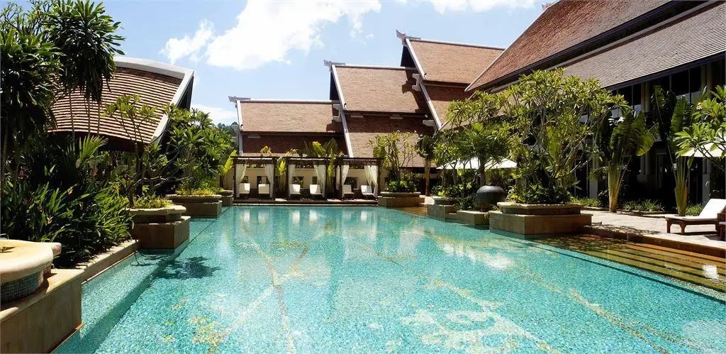 MISSION HILLS GOLF RESORT & SPA