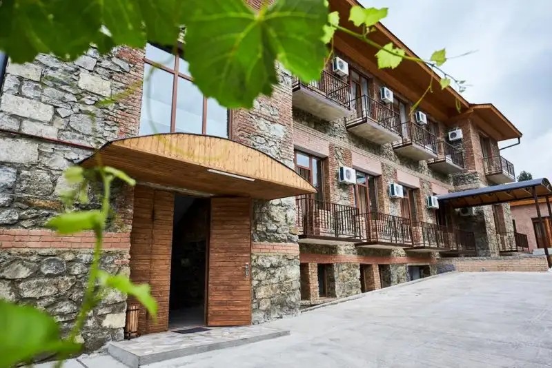 OLD BORJOMI